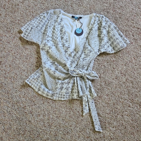 NWT Anthropologie Eva Franco Houndstooth Wrap Blouse Size L 🤍✨️ - Picture 8 of 12